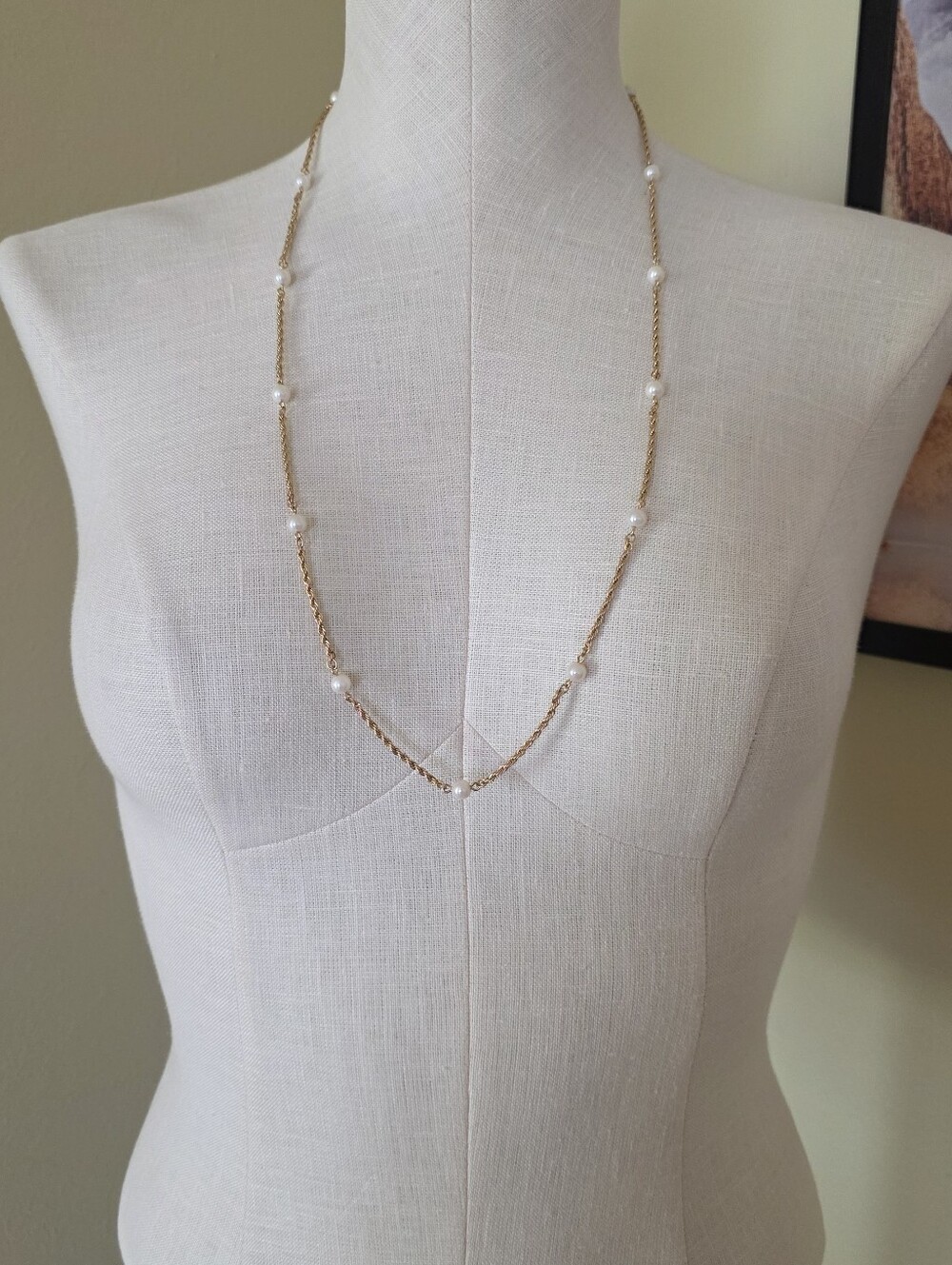 Vintage Trifari Station Necklace Gold Tone Twisted Rope Chain and Faux Pearls